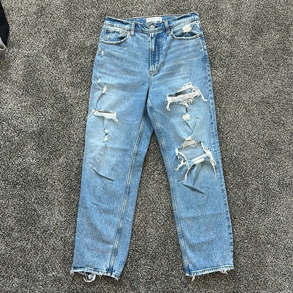 Abercrombie & Fitch The Ankle Straight Jeans - Picture 3 of 5
